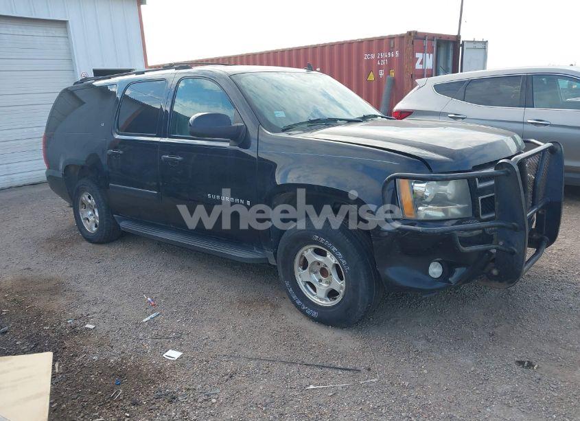 2007 Chevrolet Suburban 1500 LT (VIN 3GNFC16057G196996) main photo