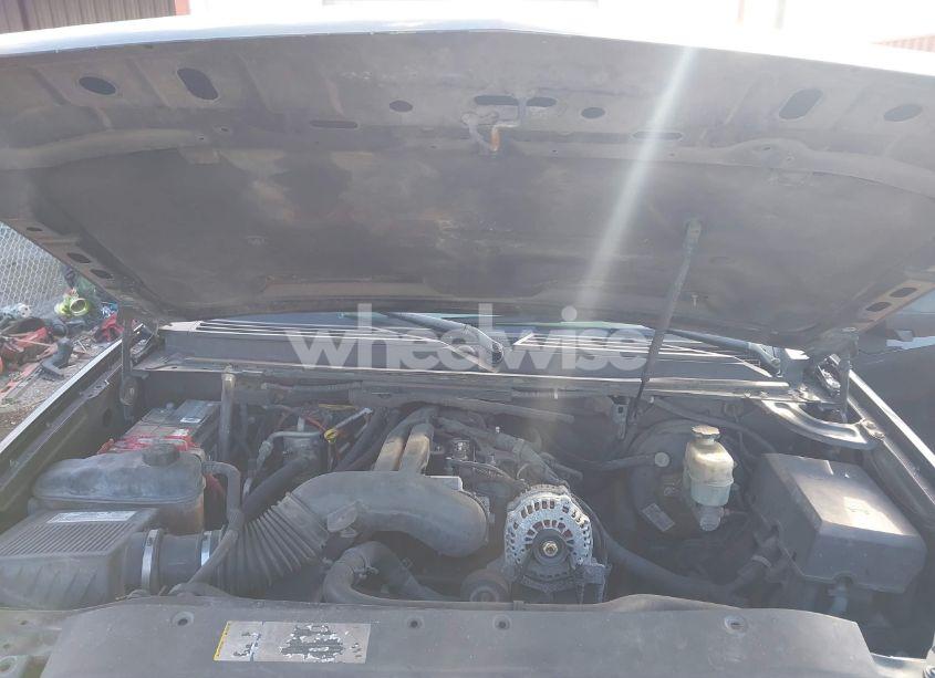 Photo 10 of 2007 Chevrolet Suburban 1500 LT (VIN 3GNFC16057G196996)