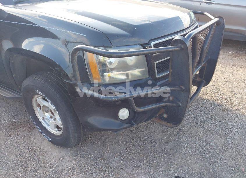 Photo 6 of 2007 Chevrolet Suburban 1500 LT (VIN 3GNFC16057G196996)