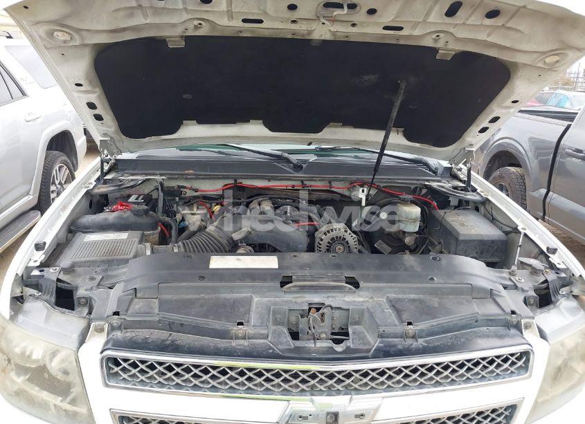 Photo 10 of 2007 Chevrolet Suburban 1500 LT (VIN 3GNFC16057G259028)