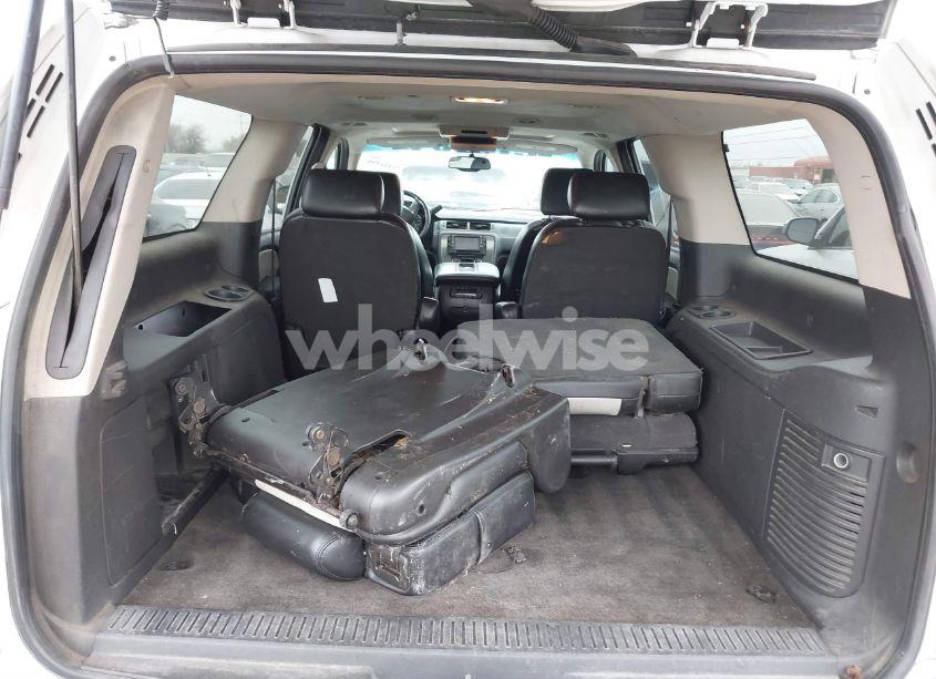 Photo 8 of 2007 Chevrolet Suburban 1500 LT (VIN 3GNFC16057G259028)