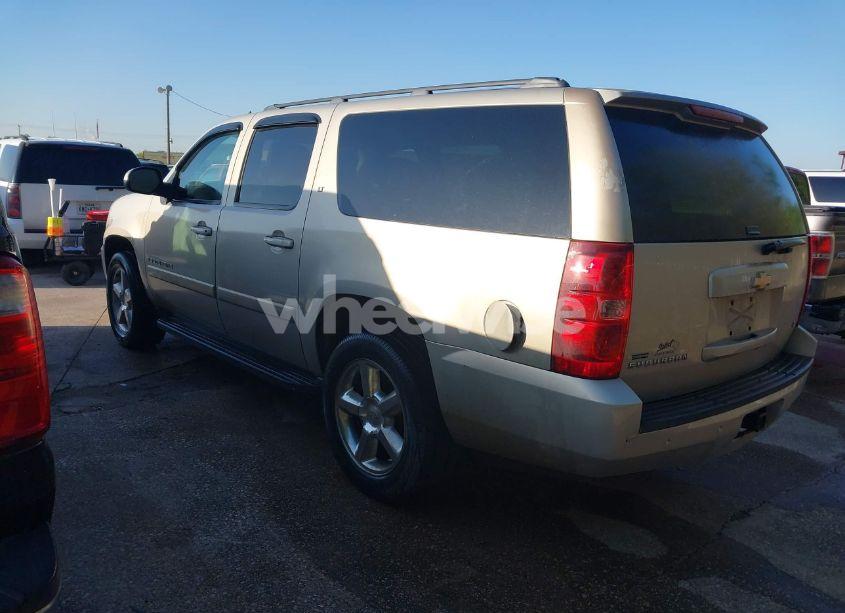 Photo 3 of 2008 Chevrolet Suburban 1500 LT (VIN 3GNFC16058G131809)