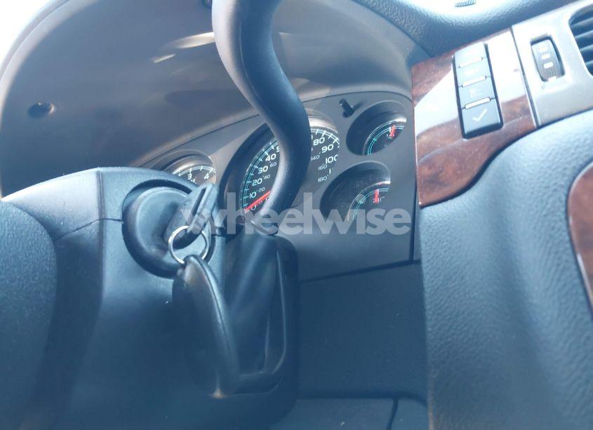 Photo 11 of 2008 Chevrolet Suburban 1500 LT (VIN 3GNFC16058G192836)