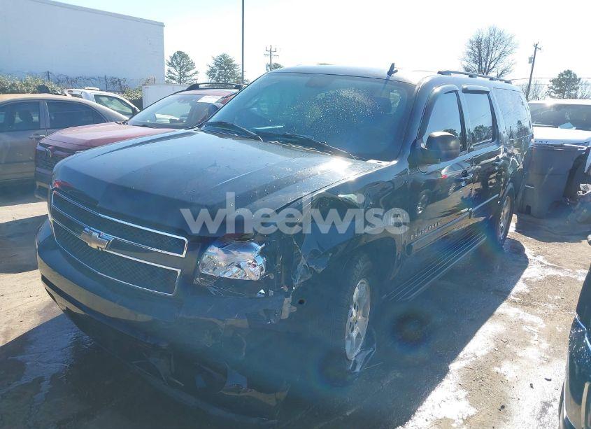 Photo 2 of 2008 Chevrolet Suburban 1500 LT (VIN 3GNFC16058G192836)