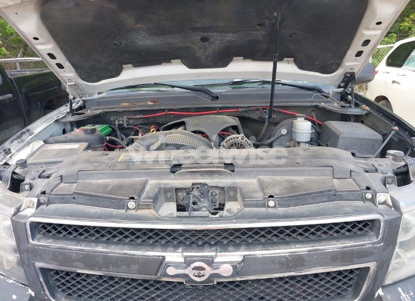 Photo 10 of 2008 Chevrolet Suburban 1500 LS (VIN 3GNFC16058G193730)