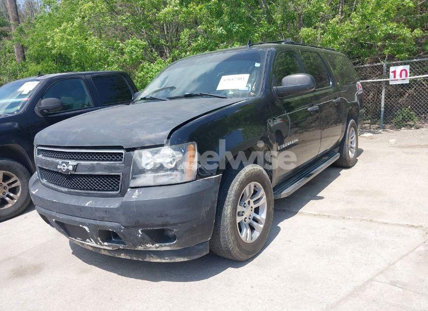 Photo 2 of 2008 Chevrolet Suburban 1500 LS (VIN 3GNFC16058G193730)