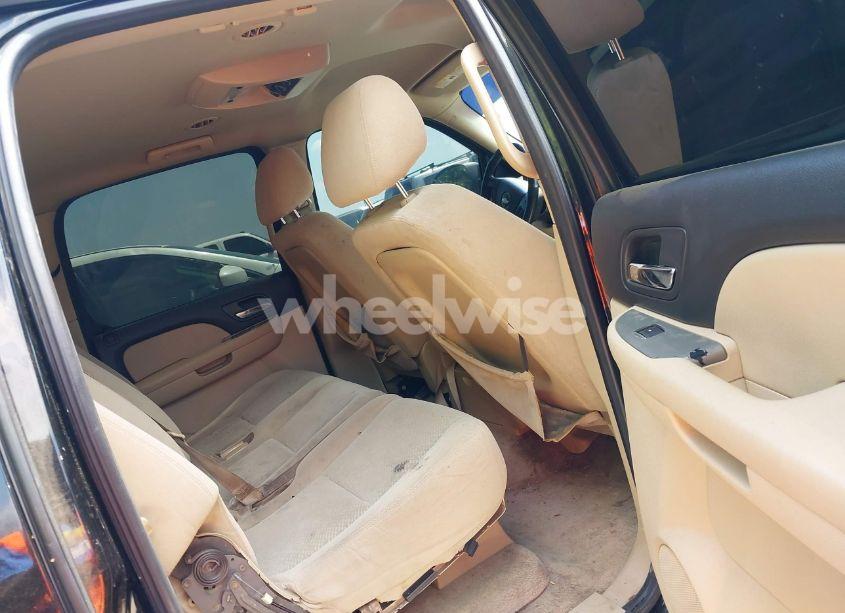 Photo 8 of 2008 Chevrolet Suburban 1500 LS (VIN 3GNFC16058G193730)