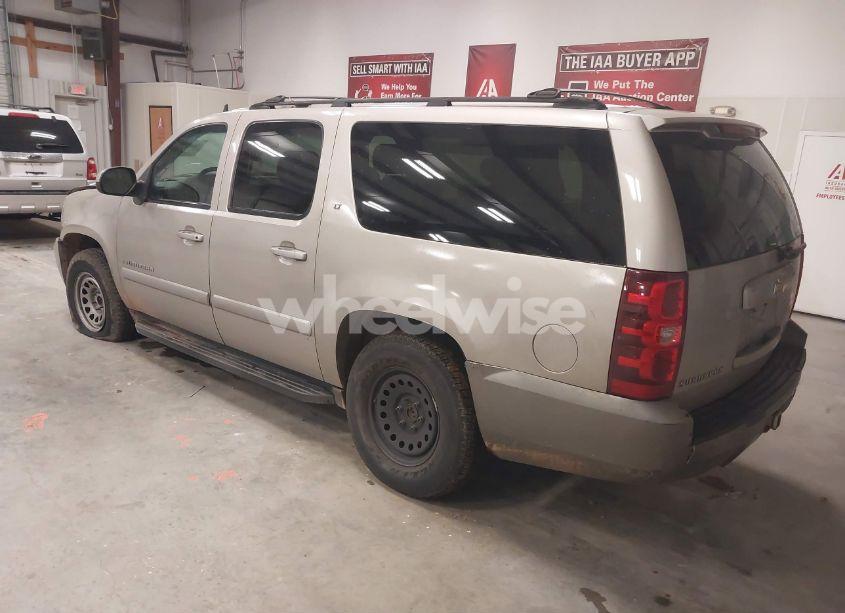 Photo 3 of 2007 Chevrolet Suburban 1500 LT (VIN 3GNFC16067G139545)