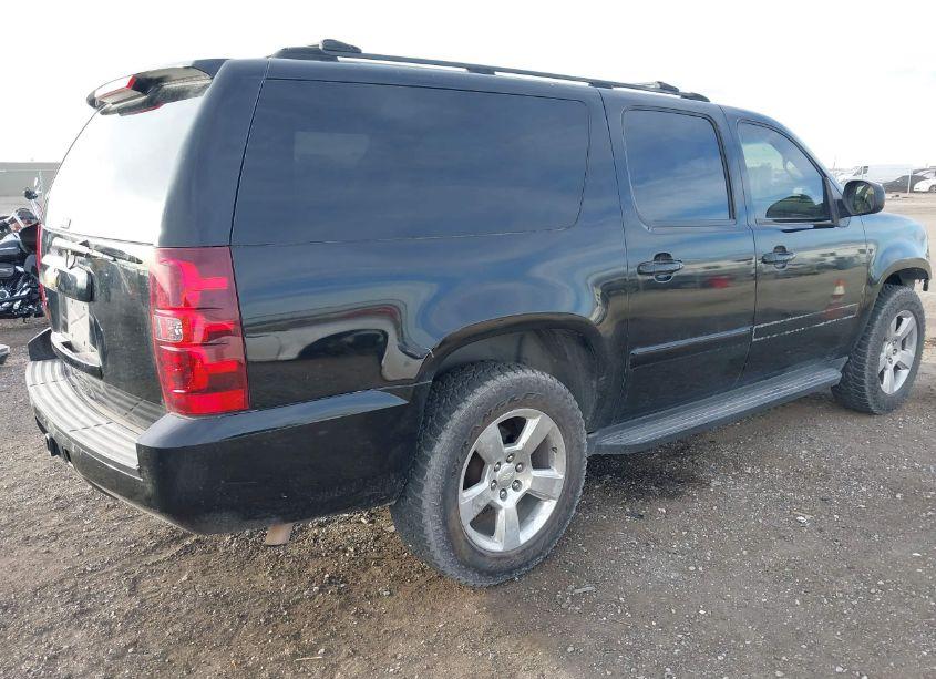 Photo 4 of 2007 Chevrolet Suburban 1500 LT (VIN 3GNFC16067G165000)
