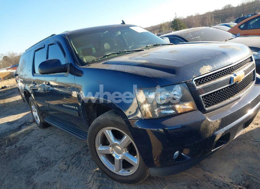 2007 Chevrolet Suburban 1500 LT (VIN 3GNFC16067G197963) main photo