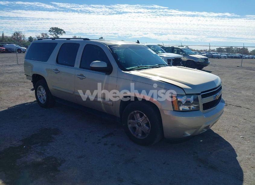 2007 Chevrolet Suburban 1500 LT (VIN 3GNFC16067G229701) main photo