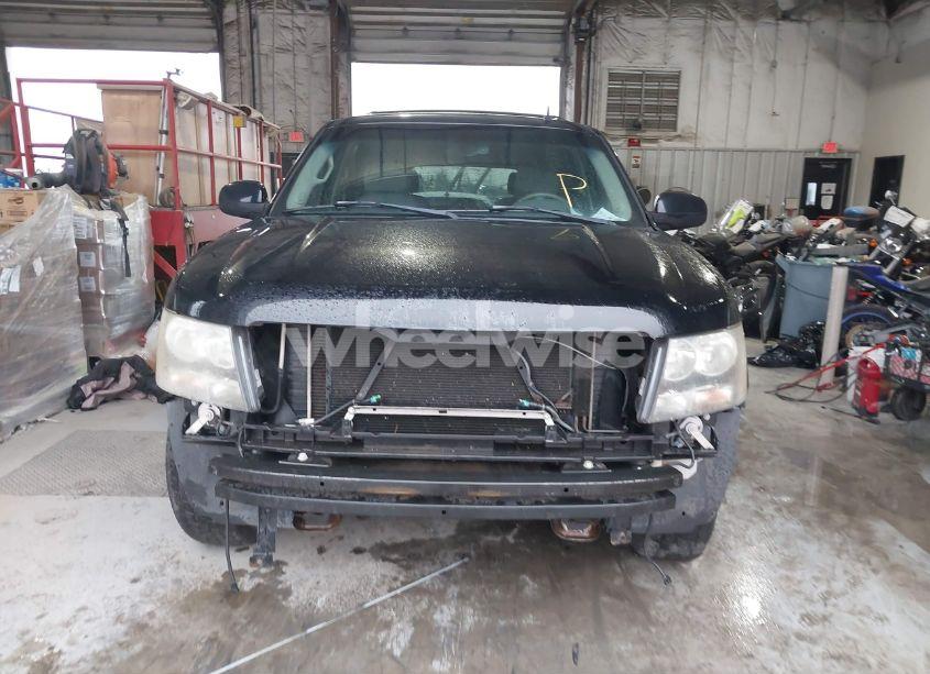 Photo 13 of 2007 Chevrolet Suburban 1500 LT (VIN 3GNFC16067G318779)