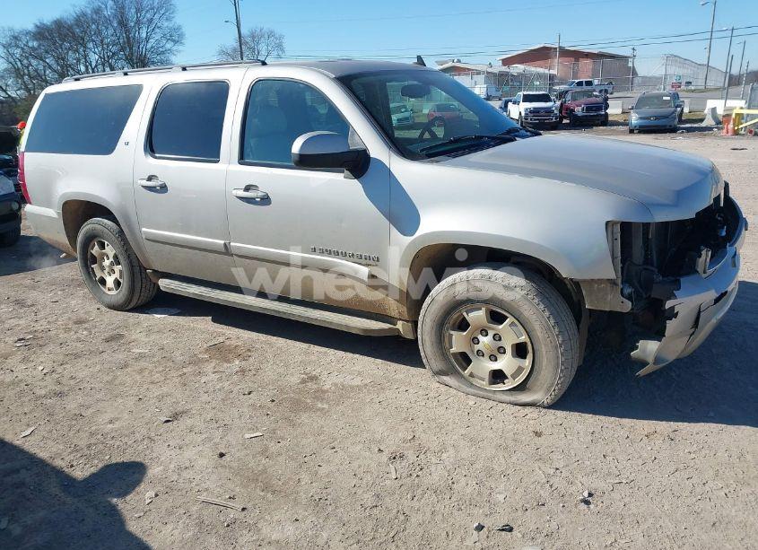 2008 Chevrolet Suburban 1500 LT (VIN 3GNFC16068G123248) main photo