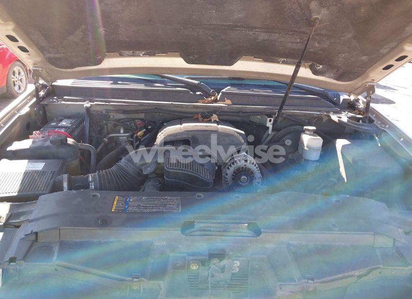 Photo 10 of 2008 Chevrolet Suburban 1500 LT (VIN 3GNFC16068G123248)