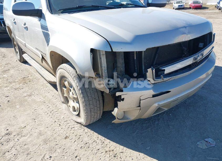 Photo 6 of 2008 Chevrolet Suburban 1500 LT (VIN 3GNFC16068G123248)