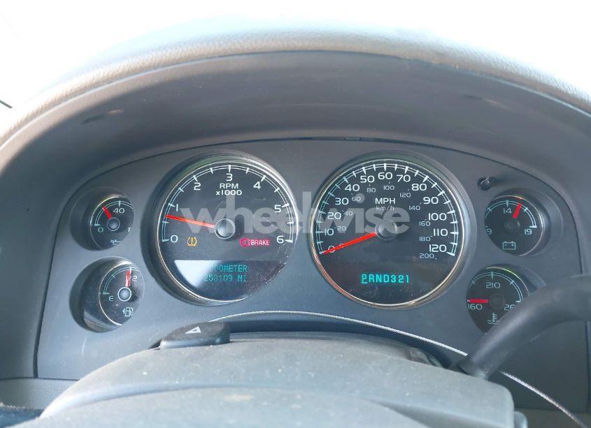 Photo 7 of 2008 Chevrolet Suburban 1500 LT (VIN 3GNFC16068G123248)