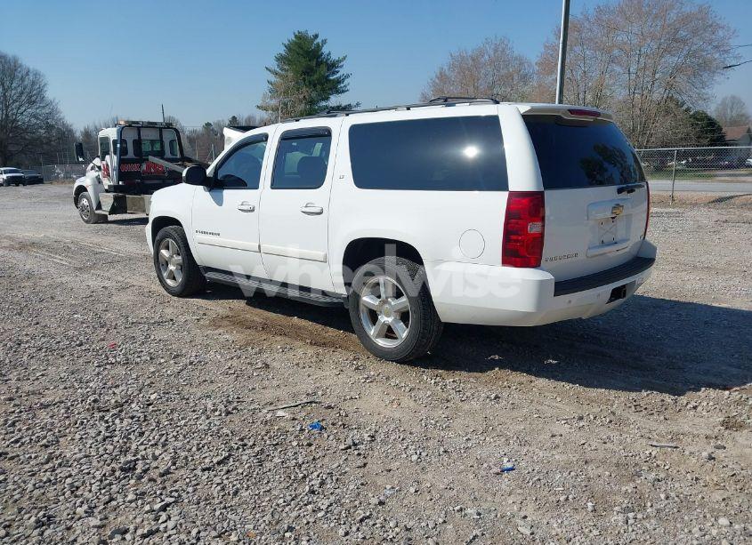 Photo 3 of 2008 Chevrolet Suburban 1500 LT (VIN 3GNFC16068G149218)