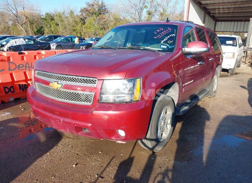 Photo 2 of 2007 Chevrolet Suburban 1500 LT (VIN 3GNFC16077G140946)