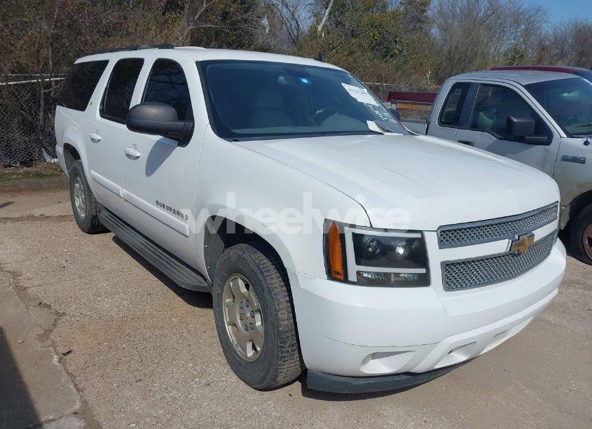 2007 Chevrolet Suburban 1500 LT (VIN 3GNFC16077G148495) main photo