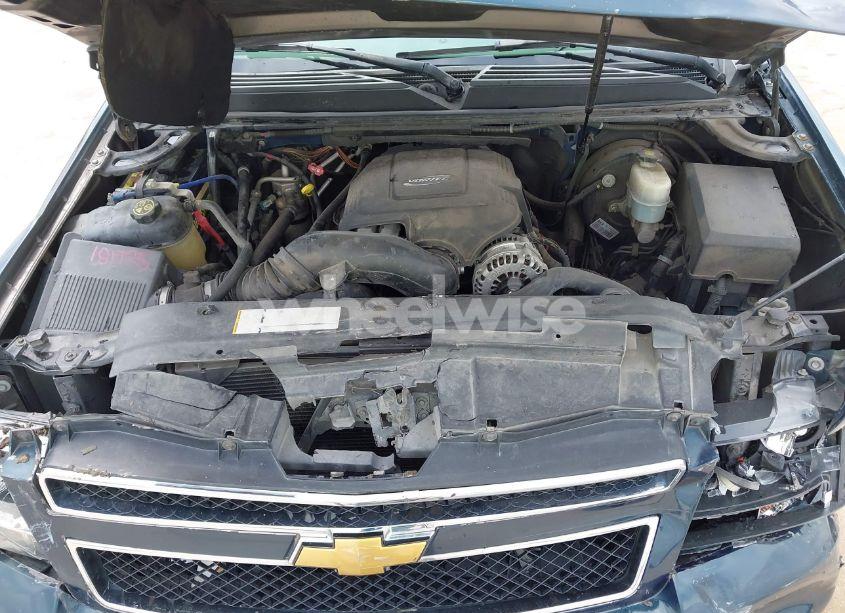 Photo 10 of 2007 Chevrolet Suburban 1500 LT (VIN 3GNFC16077G190746)