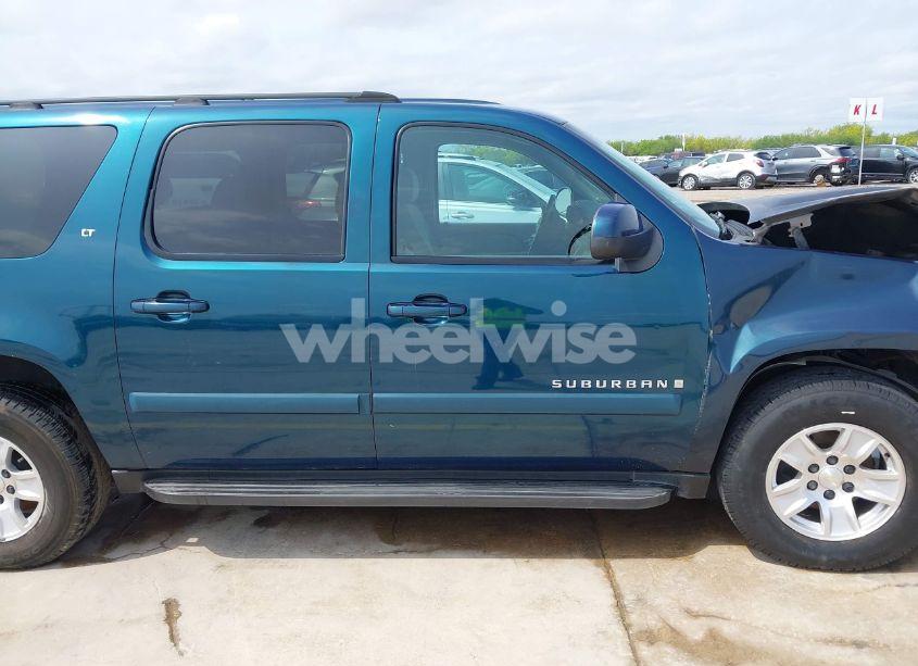 Photo 14 of 2007 Chevrolet Suburban 1500 LT (VIN 3GNFC16077G190746)