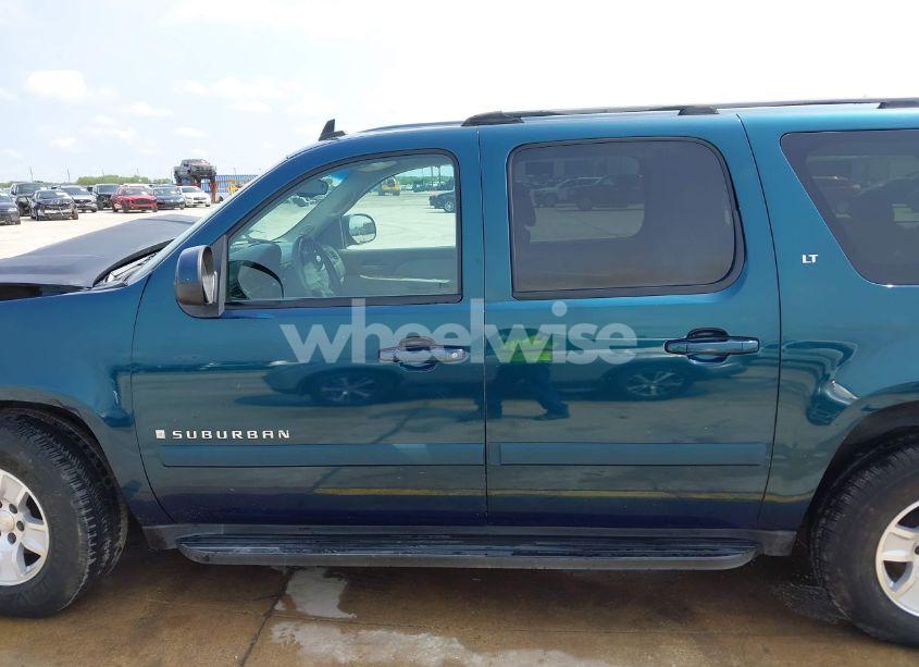 Photo 15 of 2007 Chevrolet Suburban 1500 LT (VIN 3GNFC16077G190746)
