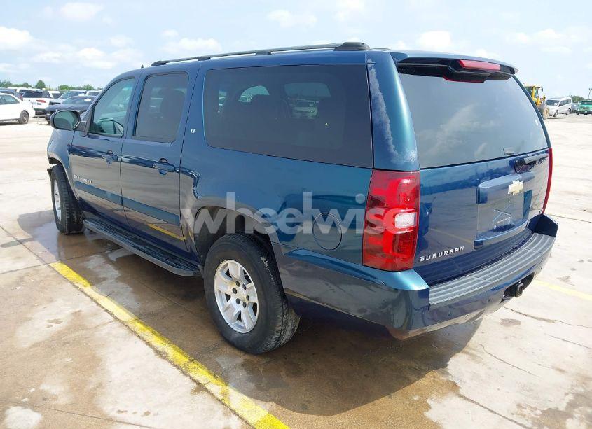 Photo 3 of 2007 Chevrolet Suburban 1500 LT (VIN 3GNFC16077G190746)