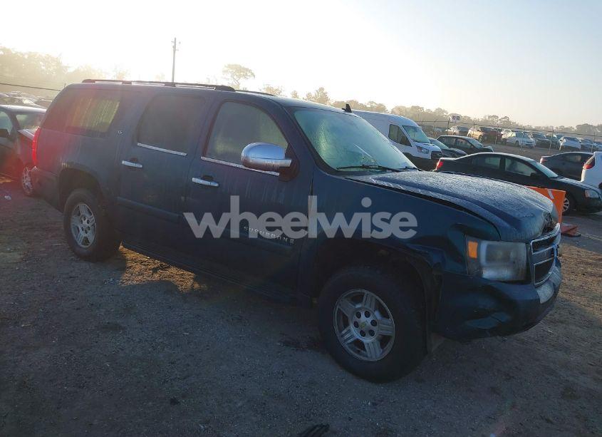 2007 Chevrolet Suburban 1500 LS (VIN 3GNFC16077G230369) main photo