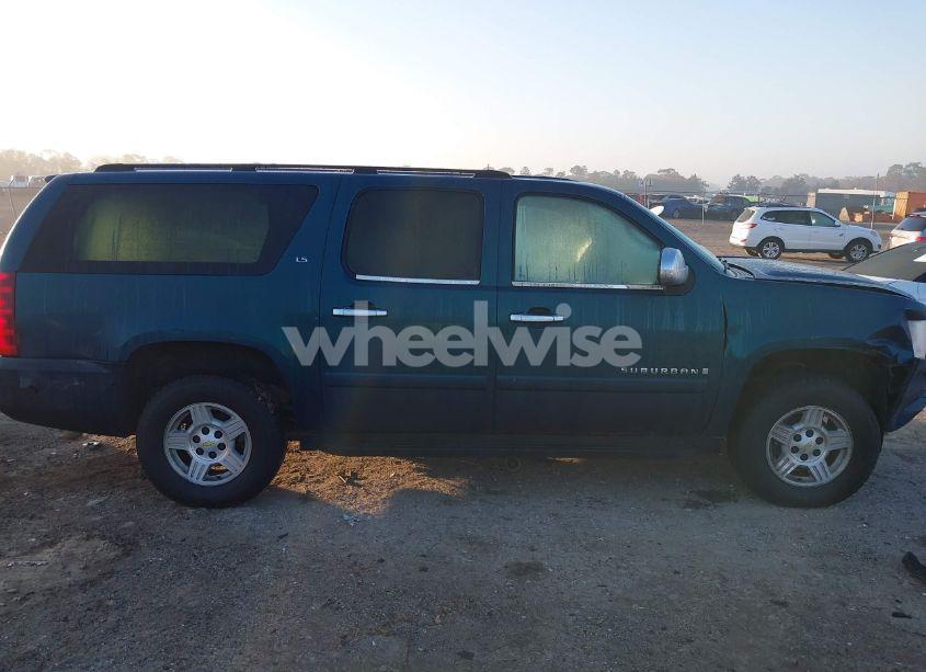 Photo 13 of 2007 Chevrolet Suburban 1500 LS (VIN 3GNFC16077G230369)