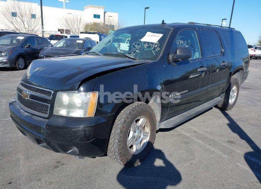 Photo 2 of 2007 Chevrolet Suburban 1500 LS (VIN 3GNFC16077G248080)
