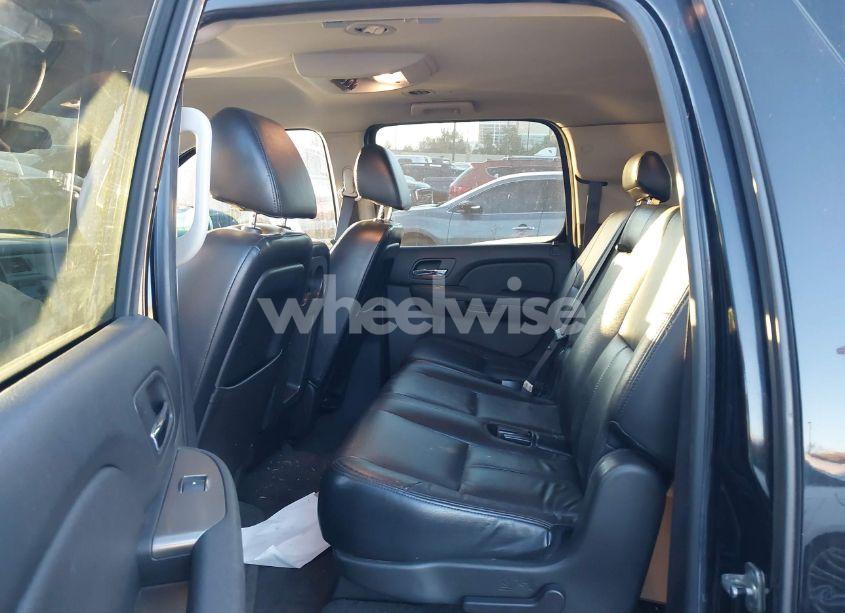 Photo 8 of 2007 Chevrolet Suburban 1500 LS (VIN 3GNFC16077G248080)