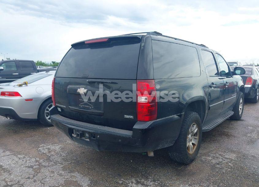 Photo 4 of 2008 Chevrolet Suburban 1500 LT (VIN 3GNFC16078G165475)