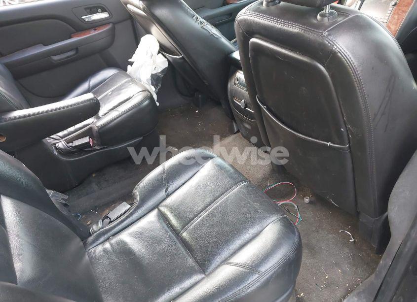 Photo 8 of 2007 Chevrolet Suburban 1500 LTZ (VIN 3GNFC16087G142978)