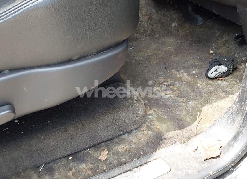 Photo 11 of 2008 Chevrolet Suburban 1500 LT (VIN 3GNFC16088G105205)