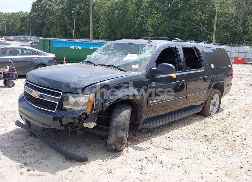 Photo 2 of 2008 Chevrolet Suburban 1500 LT (VIN 3GNFC16088G105205)