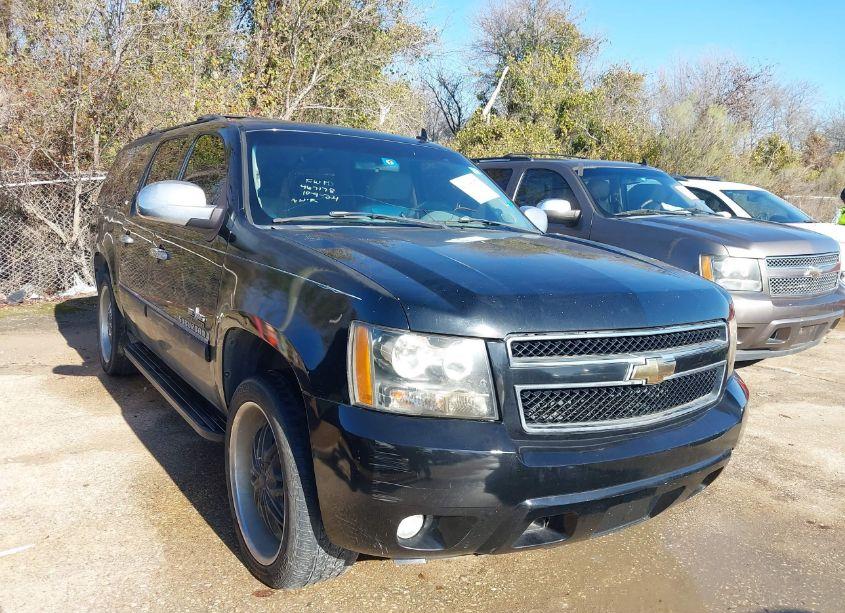 2007 Chevrolet Suburban 1500 LT (VIN 3GNFC16097G190280) main photo