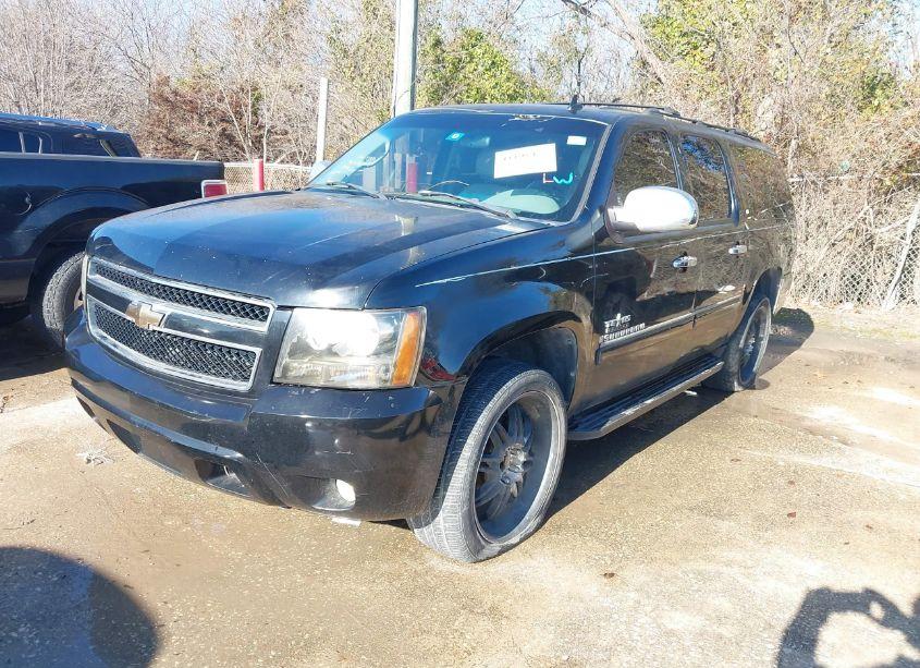 Photo 2 of 2007 Chevrolet Suburban 1500 LT (VIN 3GNFC16097G190280)