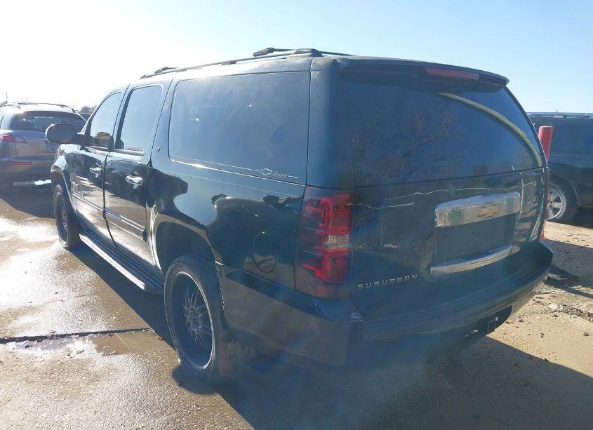 Photo 3 of 2007 Chevrolet Suburban 1500 LT (VIN 3GNFC16097G190280)