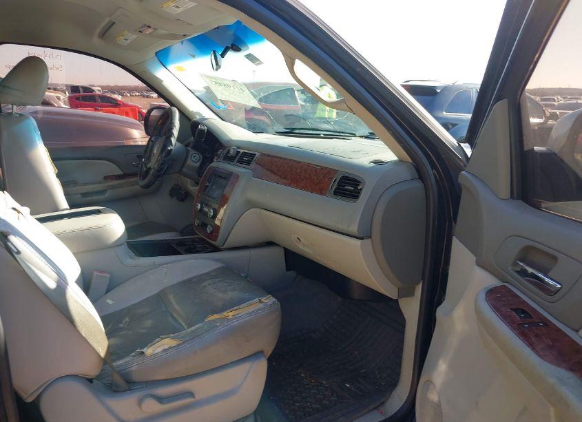 Photo 5 of 2007 Chevrolet Suburban 1500 LT (VIN 3GNFC16097G190280)