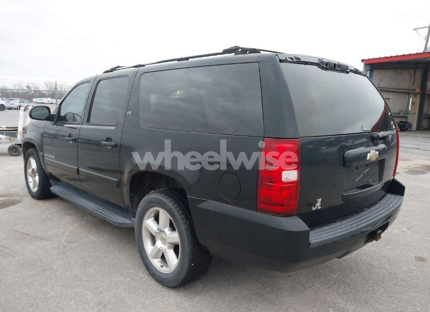 Photo 3 of 2007 Chevrolet Suburban 1500 LT (VIN 3GNFC16097G191395)