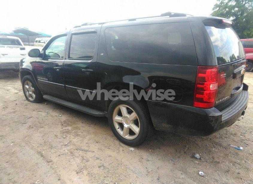 Photo 3 of 2007 Chevrolet Suburban 1500 LT (VIN 3GNFC16097G247674)