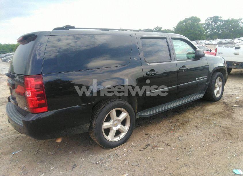 Photo 4 of 2007 Chevrolet Suburban 1500 LT (VIN 3GNFC16097G247674)