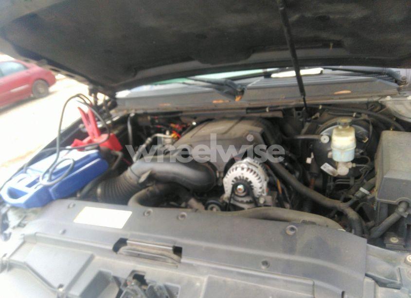 Photo 6 of 2007 Chevrolet Suburban 1500 LT (VIN 3GNFC16097G247674)