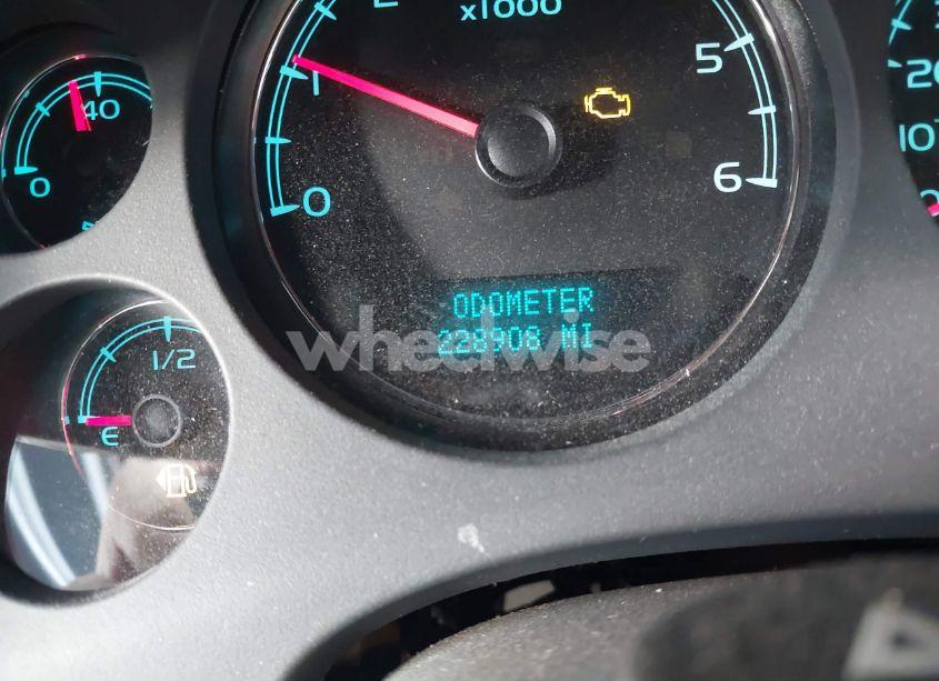 Photo 7 of 2008 Chevrolet Suburban 1500 LT (VIN 3GNFC16098G150346)