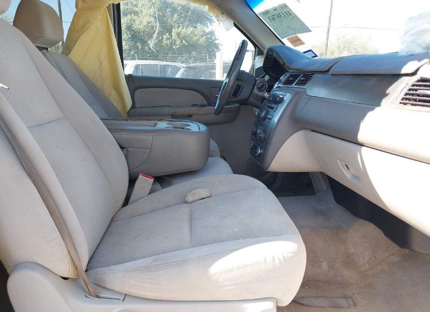 Photo 5 of 2007 Chevrolet Suburban 1500 LS (VIN 3GNFC160X7G168885)