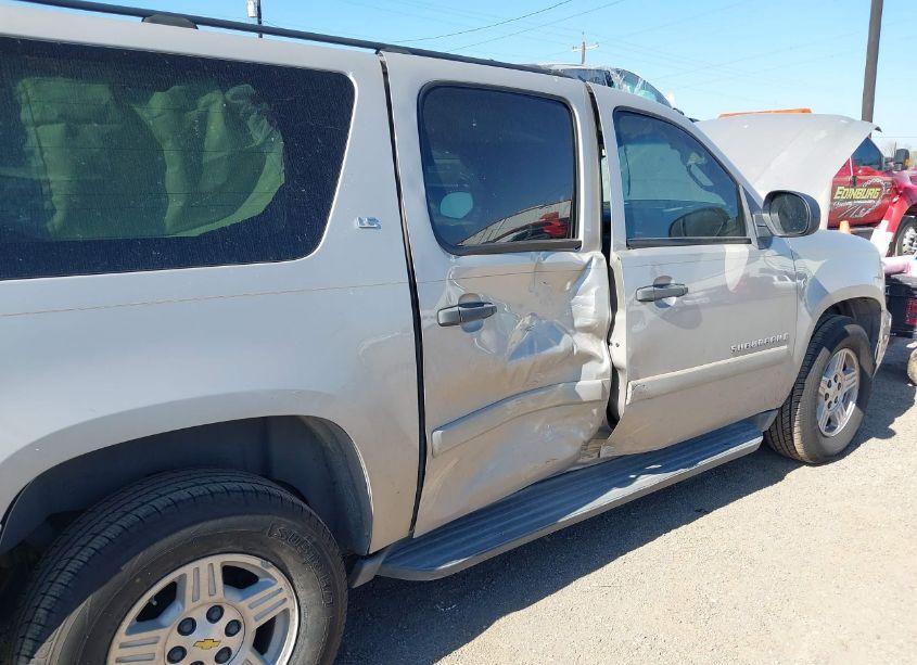 Photo 6 of 2007 Chevrolet Suburban 1500 LS (VIN 3GNFC160X7G168885)