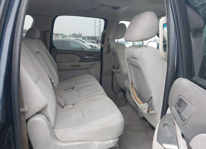 Photo 8 of 2007 Chevrolet Suburban 1500 LS (VIN 3GNFC160X7G244461)