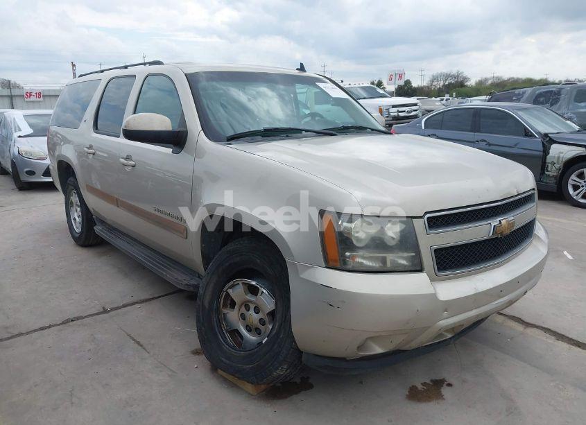 2007 Chevrolet Suburban 1500 LT (VIN 3GNFC160X7G270249) main photo