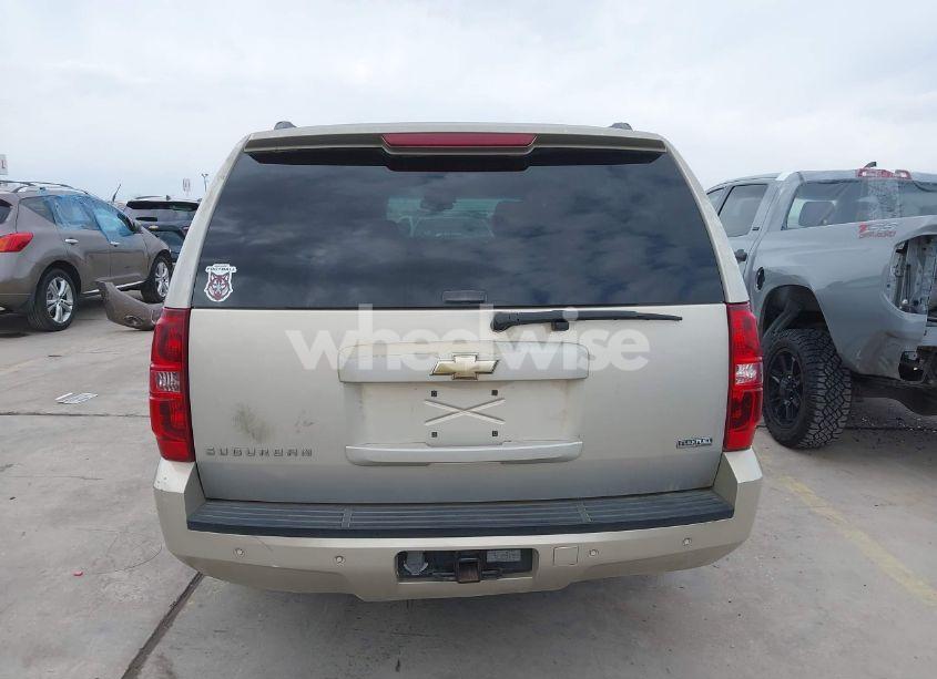 Photo 16 of 2007 Chevrolet Suburban 1500 LT (VIN 3GNFC160X7G270249)