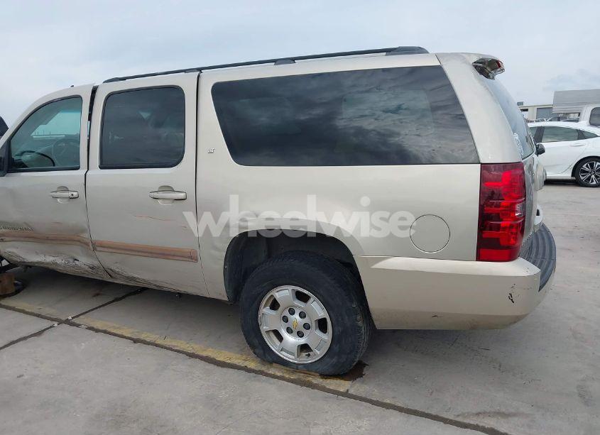Photo 17 of 2007 Chevrolet Suburban 1500 LT (VIN 3GNFC160X7G270249)